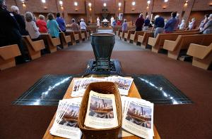 The Mass remembered the 9/11 terrorist attacks. (Karen Callaway/Chicago Catholic)