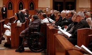 Worshippers attend the vigil on Oct. 6, 2023, at the cathedral. (Karen Callaway/Chicago Catholic)