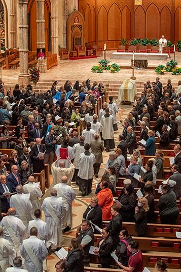 Seminarians, deacons, priests and bishops process into the cathedral for the start of the funeral Mass. (Deacon Randy Belice/Chicago Catholic)