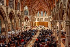 Family and friends fill the cathedral for the funeral. (Deacon Randy Belice/Chicago Catholic)