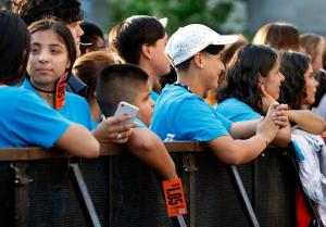 A pesar de que la multitud incluía a personas de todas las edades, el enfoque fue en los jóvenes. Foto: Karen Callaway/Católico