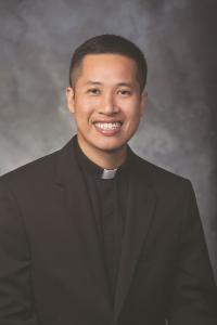 Ton Nguyen, 28 años. Su primera asignación es en St. Julie Billiart, Tinley Park.