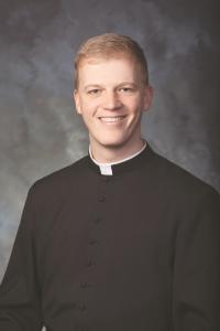 Hermano Matthew Schuster, SJC, 31 años. Su primera asignación es en St. John Cantius.