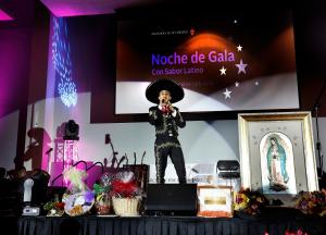 Daniel Casillas “El Tordillo” de Chicago se presentó durante el evento. Foto: Karen Callaway/Católico