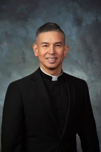 Padre Larry Josue Basbas, 52 años