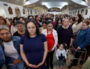 Madres y embarazadas asistieron a la bendición y a la misa ofrecida por el Día de las Madres.