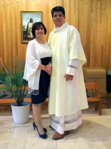 Diácono Roberto Reyes y su esposa Patricia
