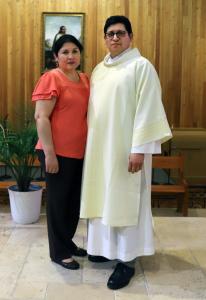 Diácono Víctor Uruchima y su esposa Maullury