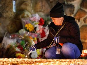 Miles de peregrinos acudieron a la cita en el Santuario de Nuestra Señora de Guadalupe en Des Plaines la noche del 11 de diciembre. Foto: Cyndy Flores-Mocarski/Católico