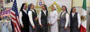 De buen humor, ríen las hermanas  Katia Alcantar, Patty Sánchez, Ilse Aguilar, Laura Velázquez, Norma Vázquez y Pilar Gómez, en Inmaculada Concepción el 31 de mayo.
