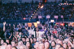Los jóvenes vibraron los cinco días en el Lucas Oil Stadium de Indianápolis. Foto: Jacob Bentzinger, en colaboración con National Eucharistic Congress