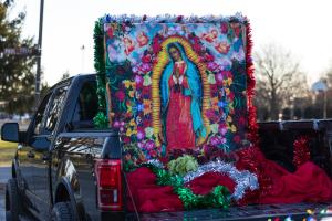 El Santuario de Ntra. Sra. de Guadalupe en Des Plaines organizó el 1 de diciembre una peregrinación de camionetas como parte de las actividades rumbo a la celebración del 12 de diciembre. Foto: Denise Duriga /Católico