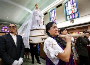 Esta tradición se observa en Chicago por más de 20 años, con asistencia de más de 1,400 personas.