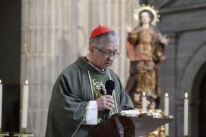 El cardenal Cupich se dirige a los feligreses en la Catedral Metropolitana de México. Foto: Cortesía Catedral Metropolitana de México.