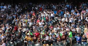 Miles de feligreses venidos de todos los rincones de la Arquidiócesis de Chicago e incluso Indiana, se dieron cita en el estadio de los White Sox. Foto: Karen Callaway/Católico